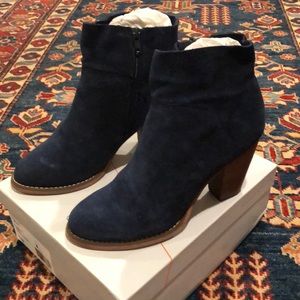 Sole Society Alexi navy suede booties - 8.5